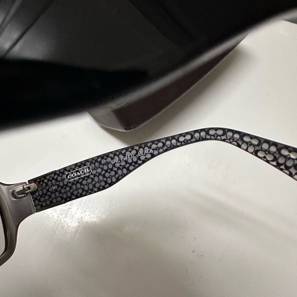 COACH SUNGLASSES - Picture 5 of 7